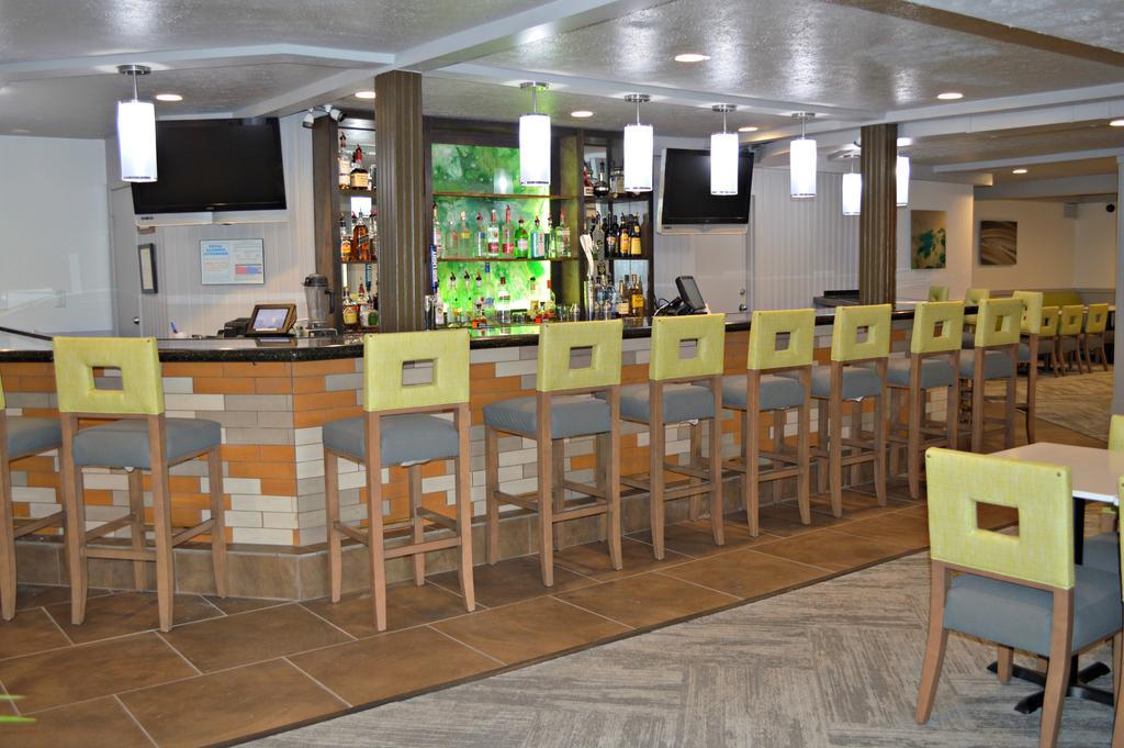 温德姆花园酒店-查尔斯顿十字车道 外观 照片